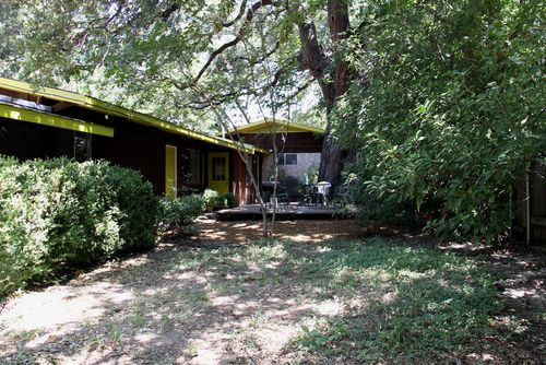 a-804 E 32 1/2nd Street, Austin, TX, 78705 | Card Image