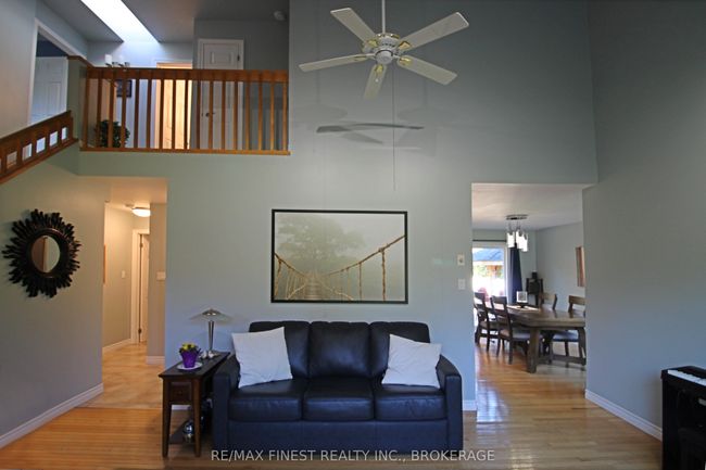 734 Short Point Rd, House other with 3 bedrooms, 3 bathrooms and 8 parking in Lyndhurst ON | Image 8