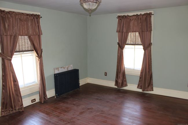 107 Whiting St, Home with 0 bedrooms, 2 bathrooms and null parking in Plainville CT | Image 12