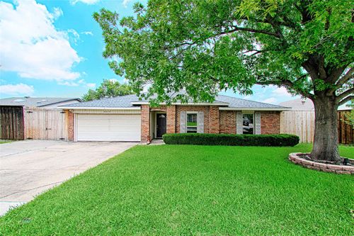 2511 Via Avenida, Carrollton, TX, 75006-4653 | Card Image