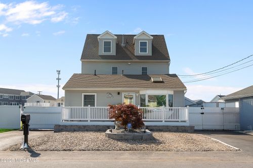 3138 Windsor Ave, Toms River, NJ, 08753-4852 | Card Image