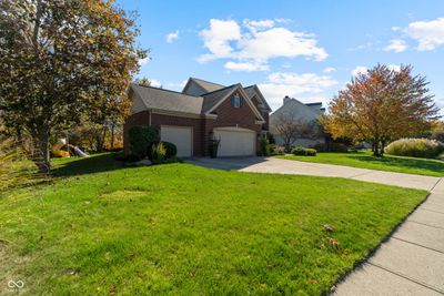 4285 Sedge Court, House other with 4 bedrooms, 2 bathrooms and null parking in Zionsville IN | Image 2