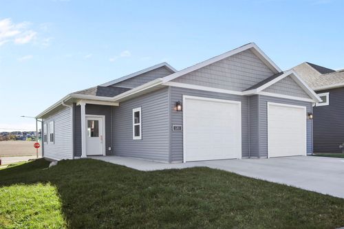 1201 Tivoli Cir, Oregon, WI, 53575-8908 | Card Image