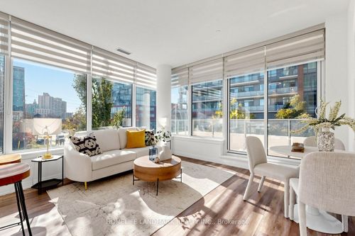 207-75 Canterbury Pl, North York, ON, M2N0L2 | Card Image