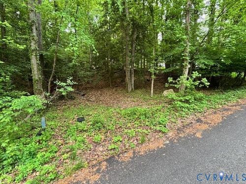 6623 Greenvale Drive, Richmond, VA, 23225 | Card Image