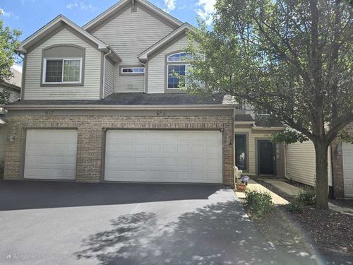 945 Parkhill Cir, Aurora, IL, 60502-9092 | Card Image
