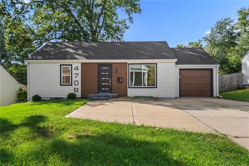 4709 W 75th St, Prairie Village, KS, 66208-4302 | Card Image