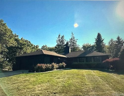 6803 Napoleon Rd, Jackson, MI, 49201-8546 | Card Image