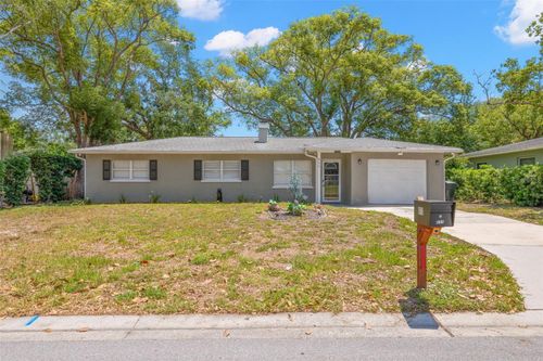 611 Pinewood Dr, DUNEDIN, FL, 34698-7240 | Card Image