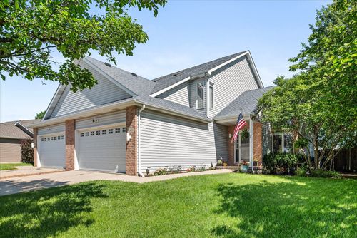 b-414 Flanagan Cir, Minooka, IL, 60447-9842 | Card Image