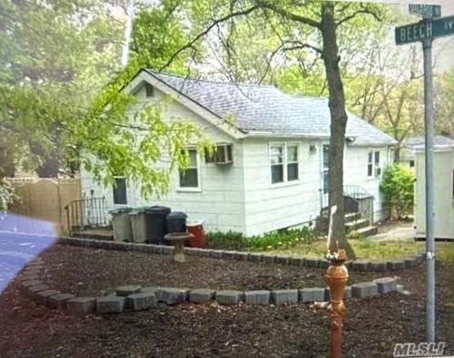 43 Beech Ave, Farmingville, NY, 11738-1629 | Card Image