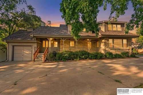 2006 Harlan Dr, Bellevue, NE, 68005-3546 | Card Image