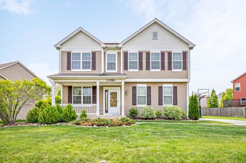 11582 Beacon Ave, Huntley, IL, 60142-8190 | Card Image