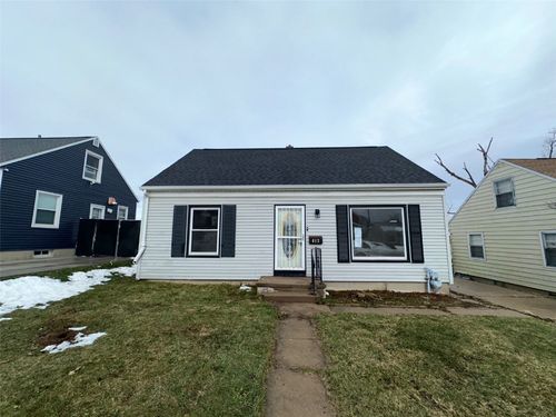 812 16th Ave Sw, Cedar Rapids, IA, 52404-2647 | Card Image