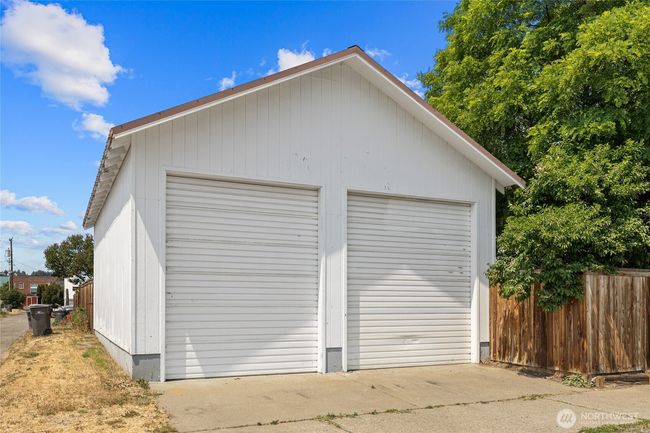 Oversized two car shop/garage. | Image 32