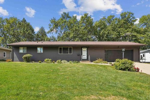 2726 Edgemont Ave, Waterloo, IA, 50702-5709 | Card Image