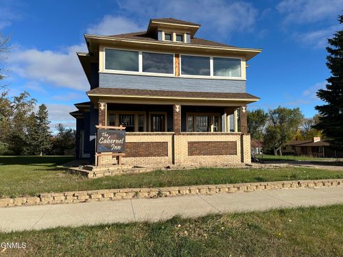 137 3rd Avenue Ne, Garrison, ND, 58540 | Card Image