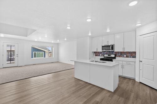 1104 N 1880 W, Farmington, UT, 84025-3881 | Card Image