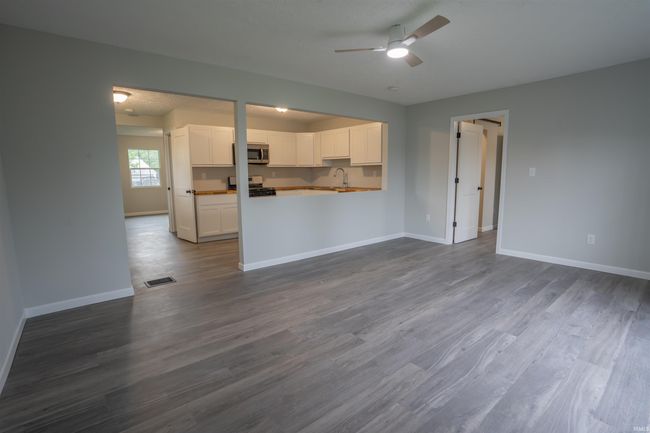 1109 E 6 Th St, House other with 3 bedrooms, 1 bathrooms and null parking in Fowler IN | Image 8