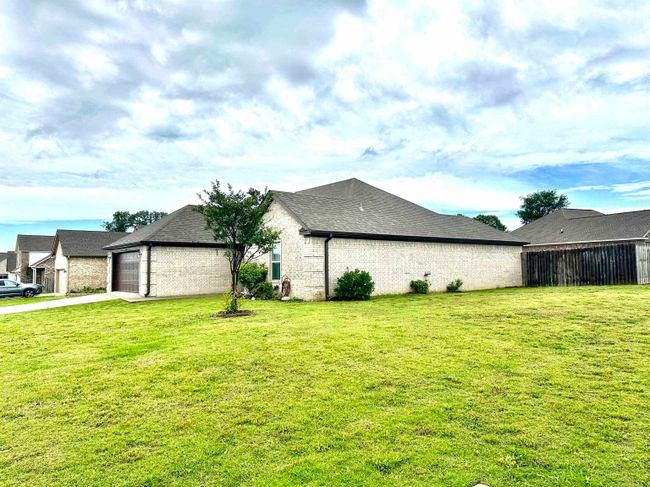 5004 Yukon Drive, House other with 3 bedrooms, 2 bathrooms and null parking in Jonesboro AR | Image 3