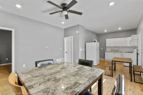 9668 Yosemite St, Detroit, MI, 48204-1769 | Card Image