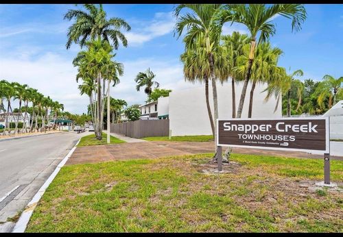 6936 Sw 110th Ave, Miami, FL, 33173-2121 | Card Image