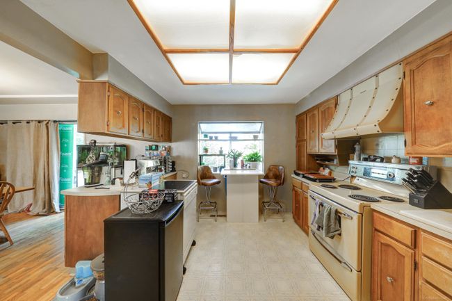 11687 98 A Avenue, House other with 4 bedrooms, 2 bathrooms and 4 parking in Surrey BC | Image 24