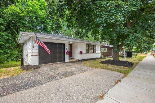 610 Clyde Street, Stoughton, WI, 53589 | Card Image