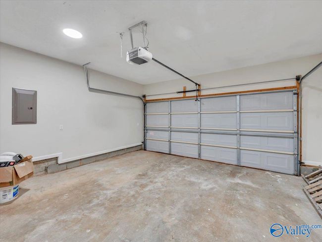 214 Shadowbrook Ln Ne, House other with 3 bedrooms, 2 bathrooms and null parking in Huntsville AL | Image 34
