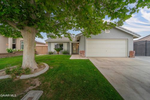 2827 W Milling Street, Lancaster, CA, 93536 | Card Image