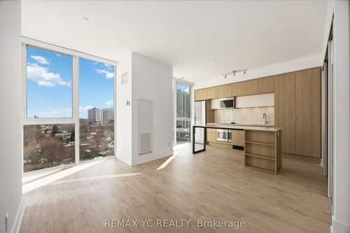 801-1 Belsize Dr, Toronto, ON, M4S0B9 | Card Image