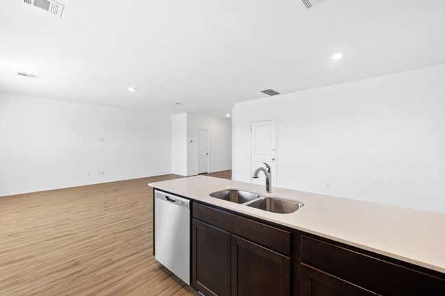 141 Mica Trl, House other with 4 bedrooms, 3 bathrooms and 4 parking in Maxwell TX | Image 11