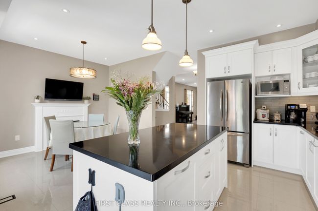 12 Charles Sturdy Rd, House attached with 4 bedrooms, 3 bathrooms and 1 parking in Markham ON | Image 9