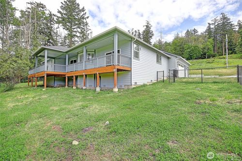 536 Rozeway Pl, Camano Island, WA, 98282-6341 | Card Image