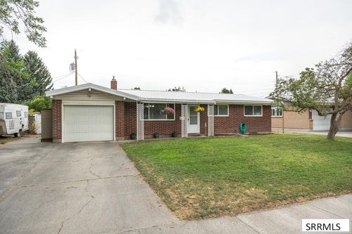 805 Sykes Dr, Idaho Falls, ID, 83401-3225 | Card Image