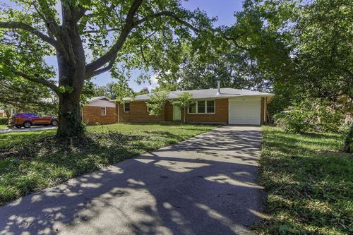 211 Bourn Ave, Columbia, MO, 65203-1360 | Card Image