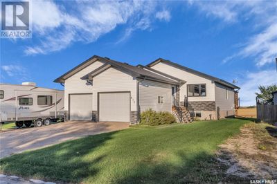 217 5 Ave, House other with 5 bedrooms, 3 bathrooms and null parking in Aberdeen SK | Image 1