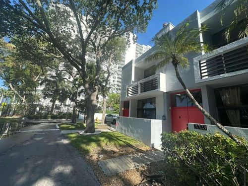 0-3003 Ne 183rd Ln, Aventura, FL, 33160-4904 | Card Image
