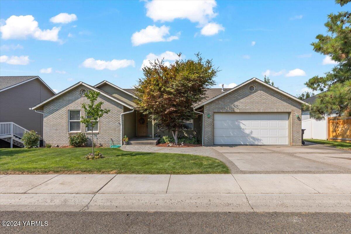 Cedar Ln, Selah, WA 98942
