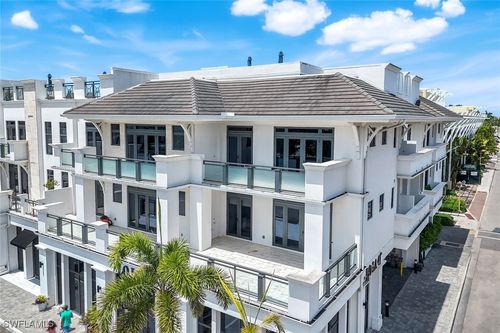 303-875 6th Ave S, Naples, FL, 34102-5704 | Card Image