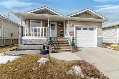 6 Baywood Pl, Sylvan Lake, AB, T4S0A7 | Card Image