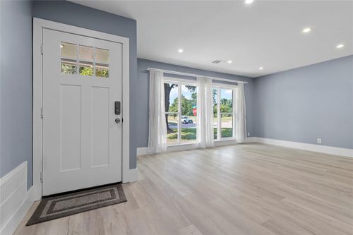 2418 Wilde Rock Way, Houston, TX, 77018-7147 | Card Image