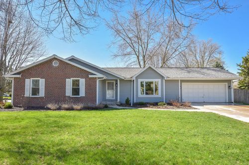 101 Friendship Lane, Saukville, WI, 53080 | Card Image