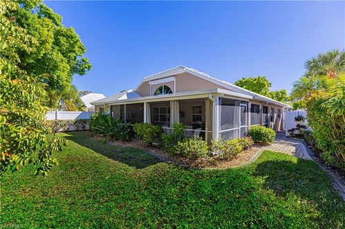 1242 Silverstrand Dr, NAPLES, FL, 34110-4114 | Card Image