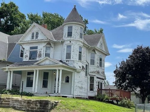 2210 Felix St, Saint Joseph, MO, 64501-3153 | Card Image