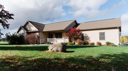 4087 N Gunnell Rd, Dimondale, MI, 48821-8780 | Card Image