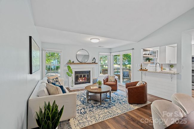 APT-5 - 3308 Selwyn Farms Ln, Condo with 2 bedrooms, 2 bathrooms and null parking in Charlotte NC | Image 7