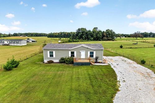2641 Wildcat Rd, Sparta, TN, 38583-6510 | Card Image
