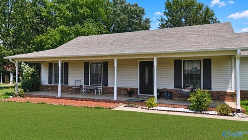 15952 Jackson Ln, Athens, AL, 35613-7359 | Card Image