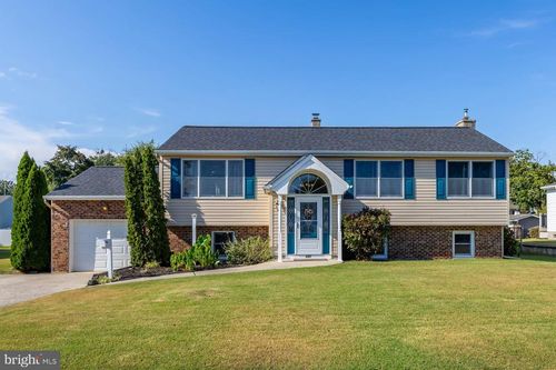 751 Duncan Ave, Gibbstown, NJ, 08027-1240 | Card Image